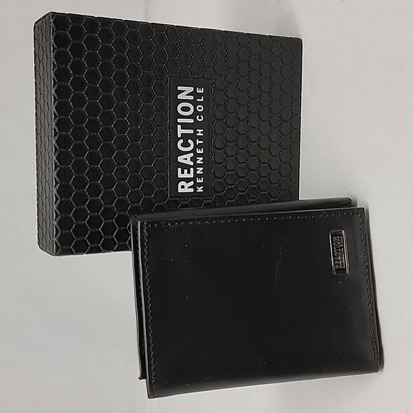 Kenneth Cole Reaction Genuine Leather Trifold wallet - Picture 1 of 11